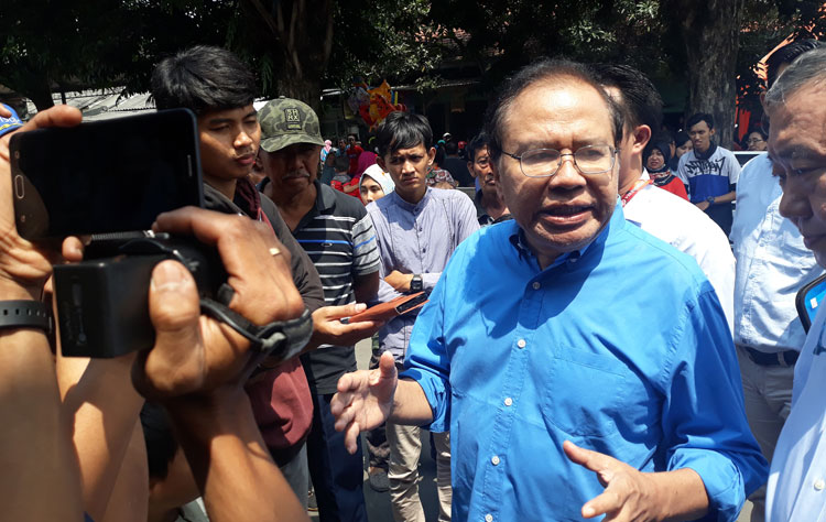 Ekonom Senior, Doktor Rizal Ramli saat kunjungan ke Surabaya, beberapa waktu lalu. foto: DIDI ROSADI/ BANGSAONLINE