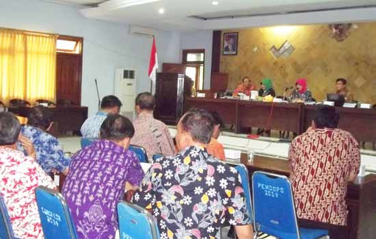 Suasana sosialisasi di Ruang Rapat Anjuk Ladang