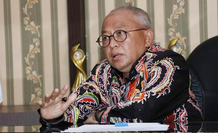 Dr. KH. A. Busyro Karim, M.Si., Bupati Sumenep.
