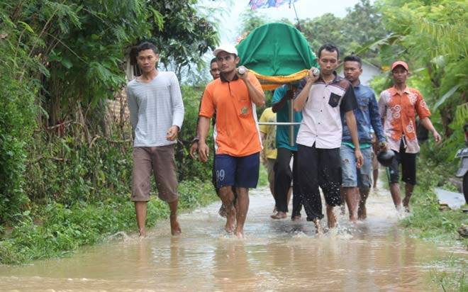 Banjir Terjang 4 Kecamatan di Tuban, Satu Tewas