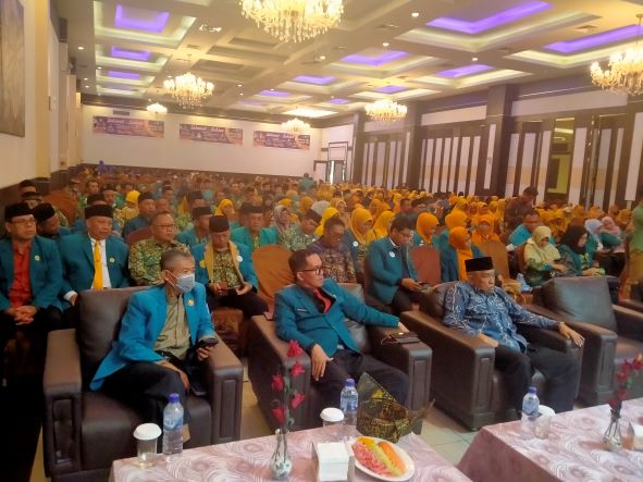 Sekitar 500 pengurus PGMI dan guru madrasah hadir memeriahkan Kongres PGMI di Batam yang berlangsung dua hari, Mulai Jumat hingga Sabtu (22-23/7/2022).Foto:mma/bangsaonline.com