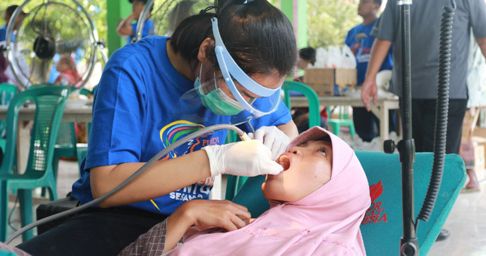 Kejadian Unik Baksos Pengobatan Umum di Lamongan, Darah Tinggi, Ngeyel Cabut Gigi