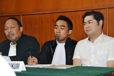 Jalannya pengadilan. foto:nur faishal/BANGSAONLINE