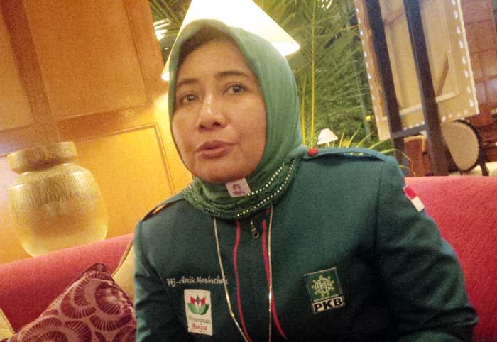 Sekretaris Fraksi PKB DPRD Jatim Anik Maslachah.