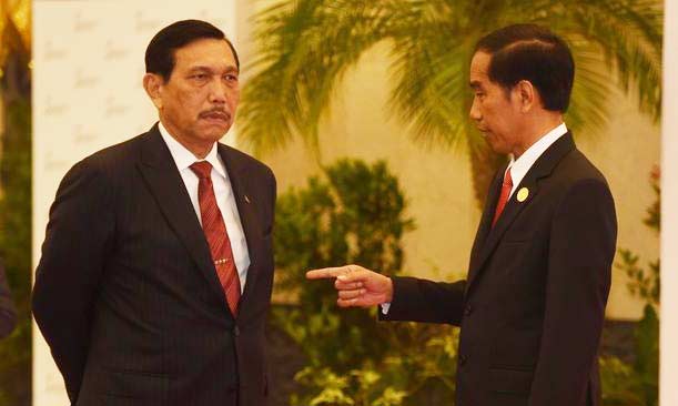 Presiden Joko Widodo dan Menko Maritim, Luhut Binsar Pandjaitan.