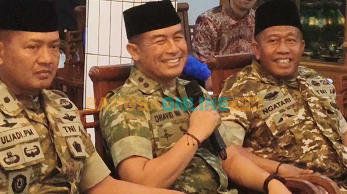 Dandim 0809/Kediri, Letkol Inf Dhavid Nur Hadiansyah, saat memberi sambutan. Foto: MUJI HARJITA/BANGSAONLINE