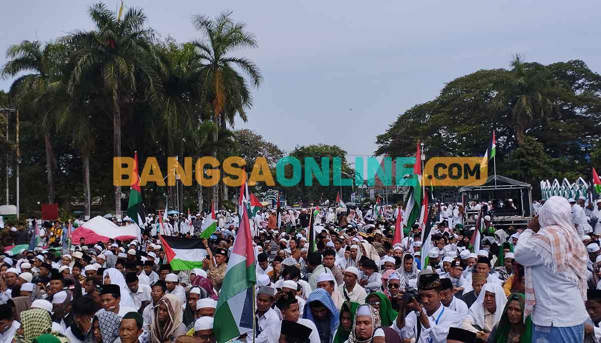 Aksi solidaritas bela Palestina di Pamekasan. Foto: DIMAS MAULANA SUGIANTO/BANGSAONLINE