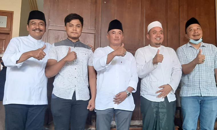 Qosim-Alif ketika bertemu pengusaha Mataram. foto: ist.