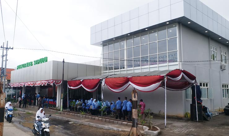 Gedung Baru Puskesmas Kecamatan Sepulu yang diresmikan oleh Bupati Bangkalan R. Abdul Latif Imron Amin, Senin (17/2/20).