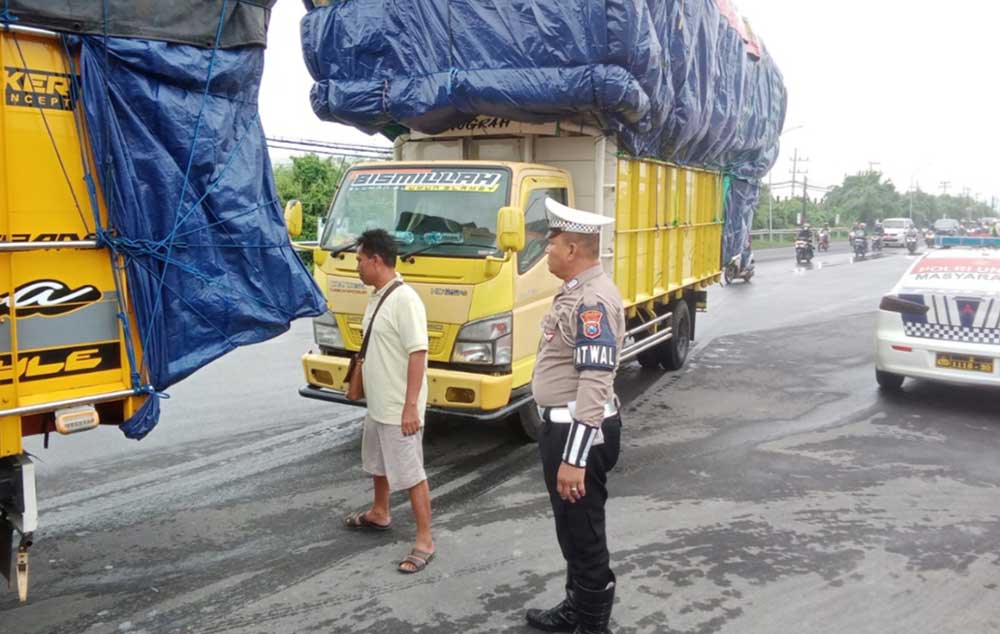 Dukung Zero ODOL, Ketua DPRD Gresik Minta Pemerintah Atur Tarif Jasa Angkut