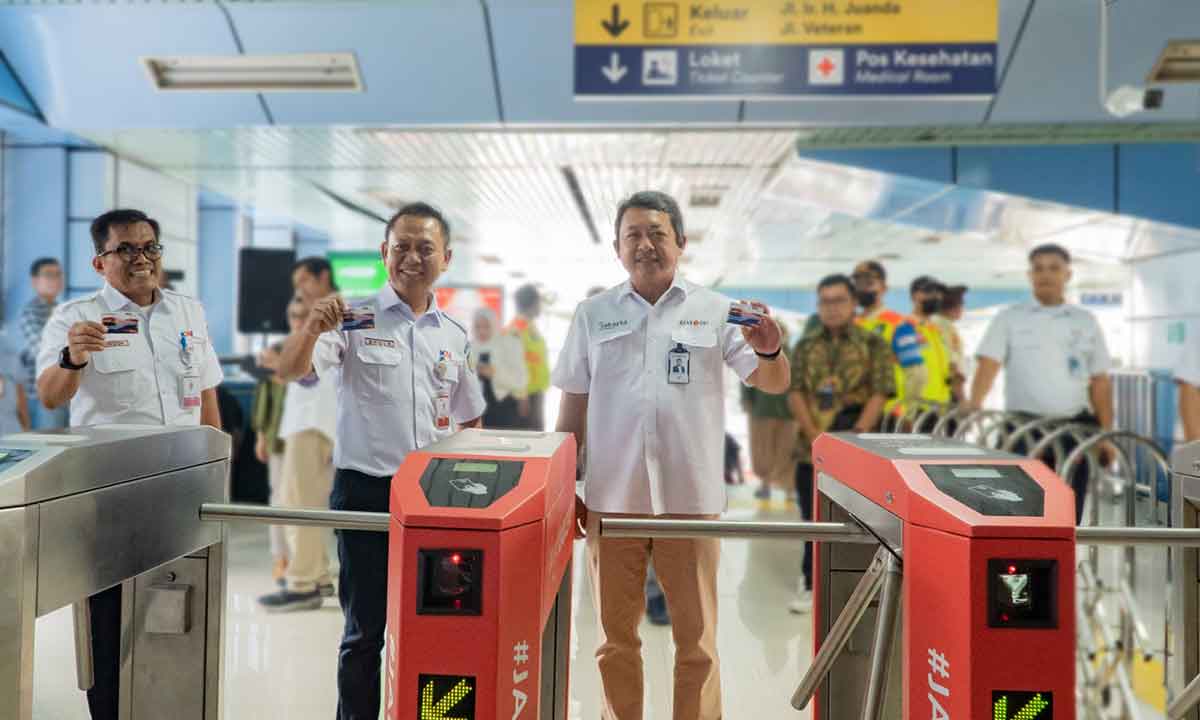 Cihuy! JakCard Bank DKI Sekarang Bisa Jadi Tiket Perjalanan KRL, Begini Cara Mendapatkannya