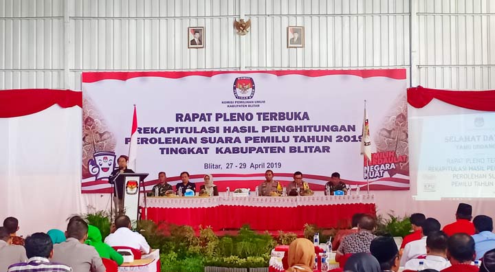 Suasana Rapat Pleno Terbuka Rekapitulasi Hasil Penghitungan Suara Pemilu 2019 tingkat Kabupaten Blitar.