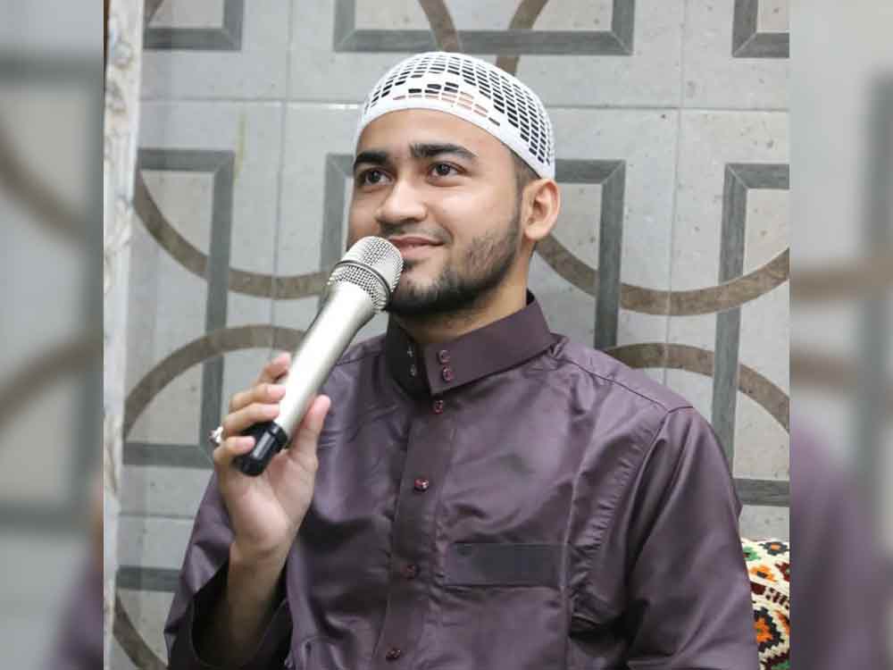 Unik! Abdurrahman bin Farid Al Muthohar Beri Tips Sembuh dari Mata Minus dengan Cara Salat