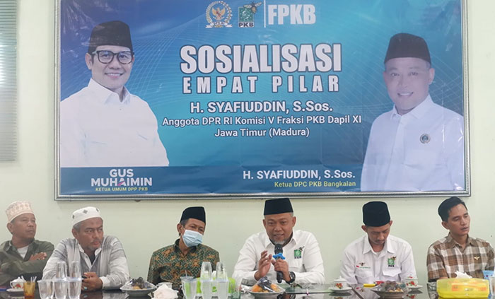 Cegah Isu Perpecahan, Syafiuddin Sosialisasikan Empat Pilar ke Pemuda di Bangkalan 