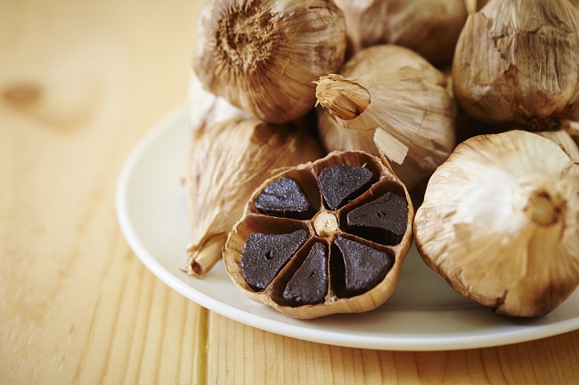 Bawang Putih Hitam Kaya Manfaat, Ini Tips Membuatnya di Rumah. Foto: Ist