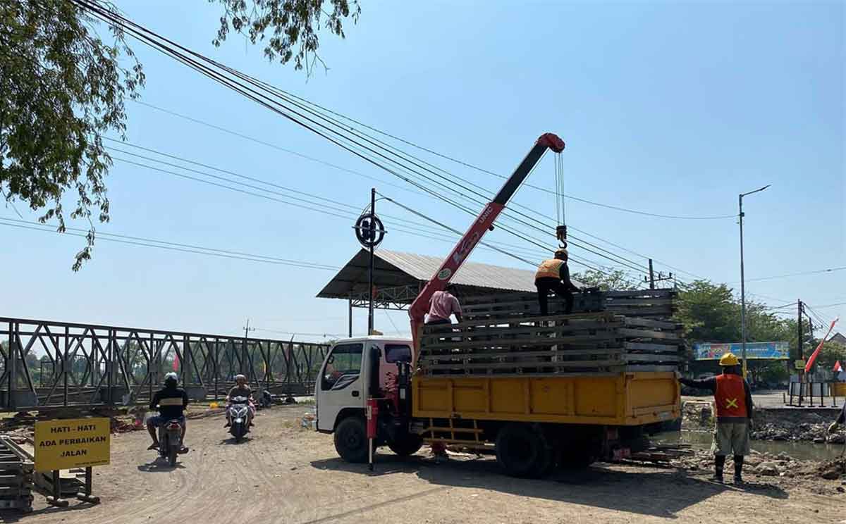 Pembangunan Jembatan Bailey Dimulai, DPUBMSDA Sidoarjo Targetkan Rampung 6 Hari