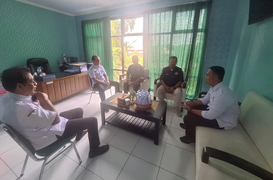 Perwakilan Lapas Pemuda Madiun disambut oleh pejabat dari Dinas Pendidika Kota Madiun