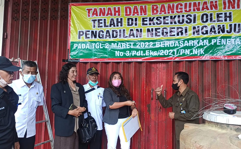 Tanah dan Bangunan di Warujayeng Dieksekusi PN Nganjuk