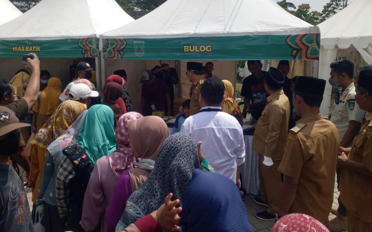Sukses di Rest Area Pohgading, Desa Bulusari Jadi Tempat Pasar Murah Kedua