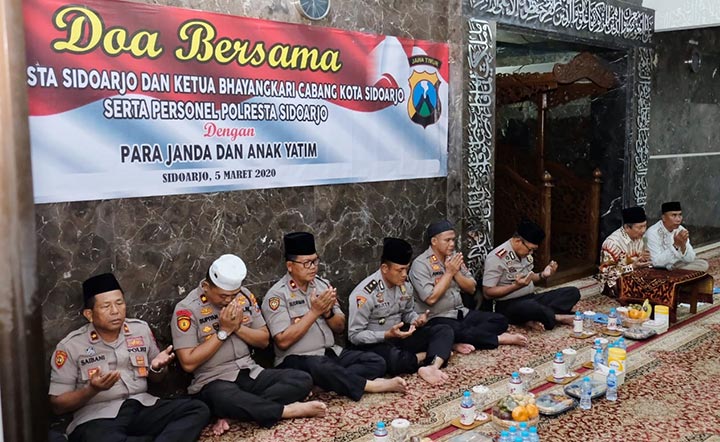 Istighosah dan doa bersama di Masjid As Siddiq Polresta Sidoarjo, Kamis (5/3/2020) sore.