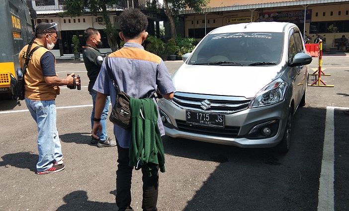 Mobil yang digunakan 4 orang diduga mengaku sebagai anggota BIN.