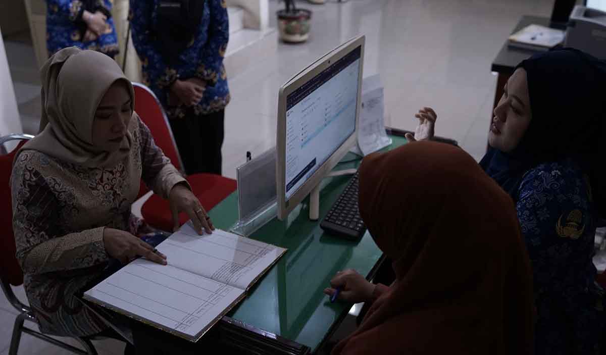 Pelayanan masyarakat di Kota Mojokerto.