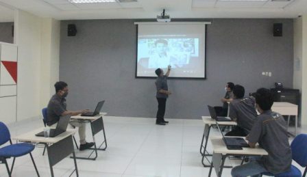 Peserta kompetisi Video Belajar AHM.
