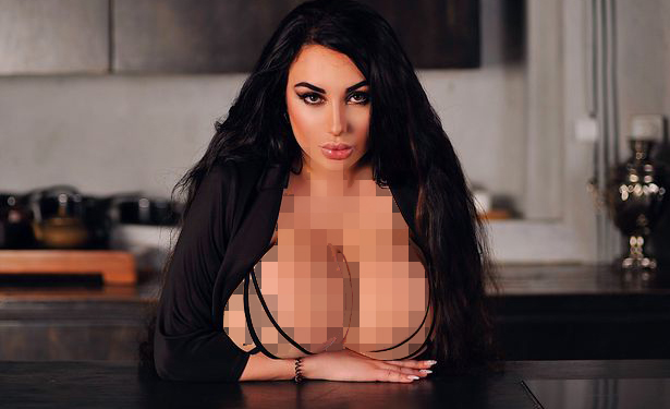 Buah Dada Terus Tumbuh, Jadi Berkah karena Ada Instagram