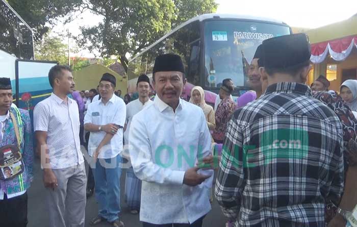 Bersama Ribuan Warga, 4 Kepala Dinas Jombang Berangkat Ibadah Haji