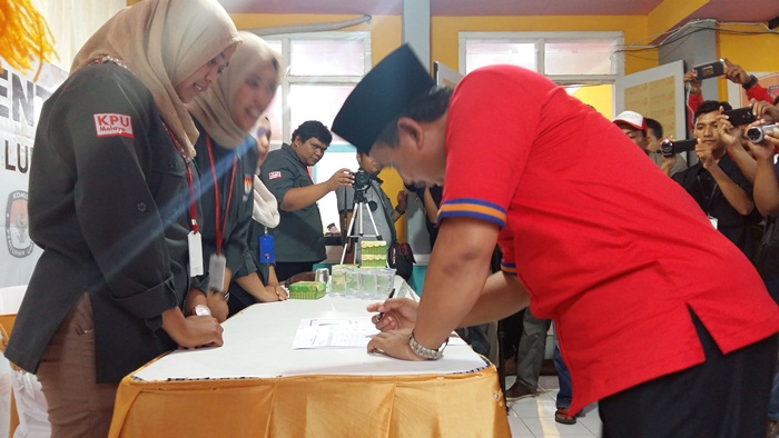 Dua Paslon Bupati Lumajang Pilih Daftar ke KPU di Hari Terakhir