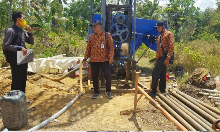 ESDA Sumenep lakukan pengeboran di Lingkungan Ponpes Desa Braji.
