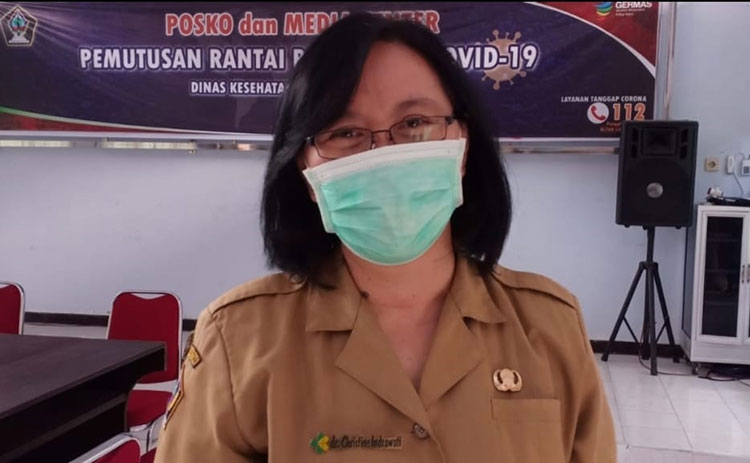 Sekretaris Dinas Kesehatan Kabupaten Blitar Cristine Indrawati. (foto: ist)