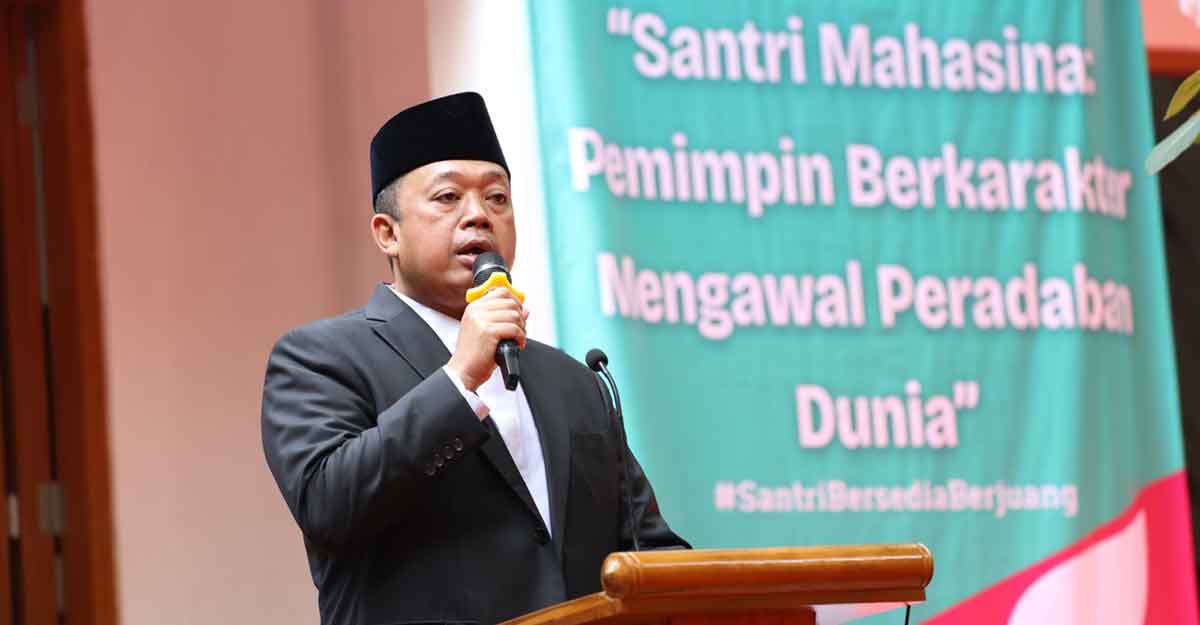 Menteri ATR/BPN, Nusron Wahid, saat memberi sambutan di peringatan Hari Santri 2025.
