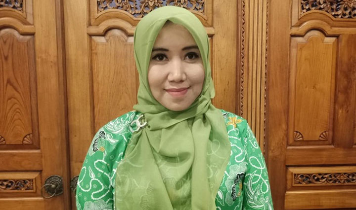 Lia Istifhama, pengurus Pimpinan Wilayah Fatayat NU Jawa Timur. foto: DIDI ROSADI/ BANGSAONLINE