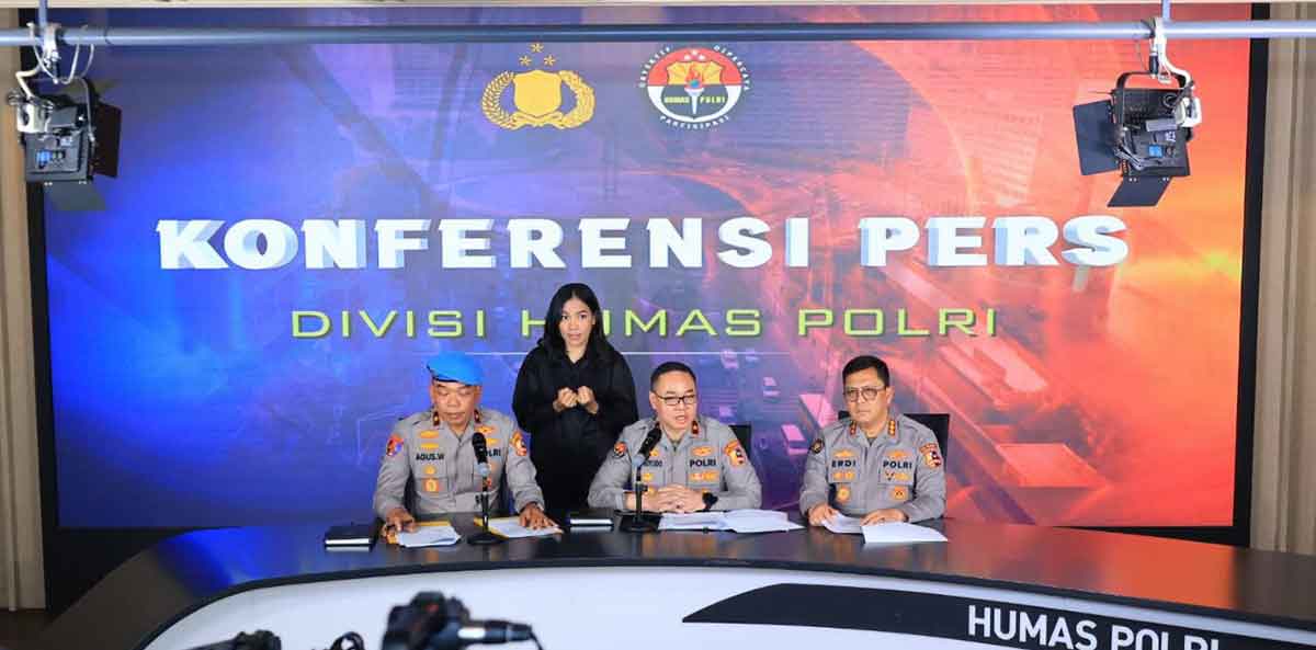 Konferensi pers yang digelar Divpropam Polri.