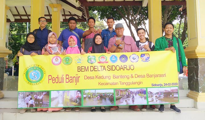 BEM Delta dan BEM Unusida foto bersama usai penggalangan dana.