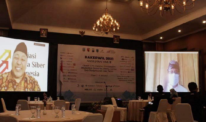 Gus Ipul saat memberikan paparan secara virtual.