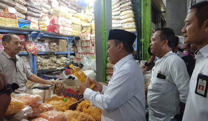 Sidak Pasar Sidoharjo, Fadeli: Ketersediaan Sembako Aman
