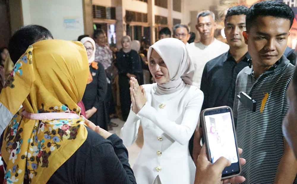 Wali Kota Kediri, Vinanda Prameswati di acara Anniversary 50 Tahun CB Band. (Ist)