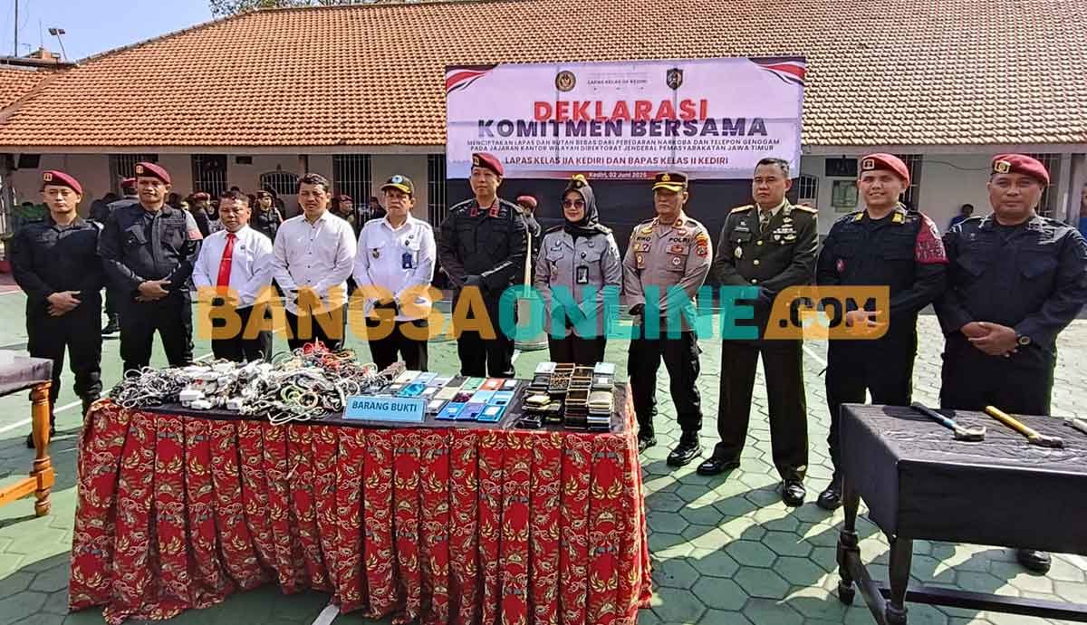 Komitmen Menuju Pemasyarakatan Bersih, Lapas Kediri Gelar Deklarasi Komitmen Bebas Narkoba dan HP