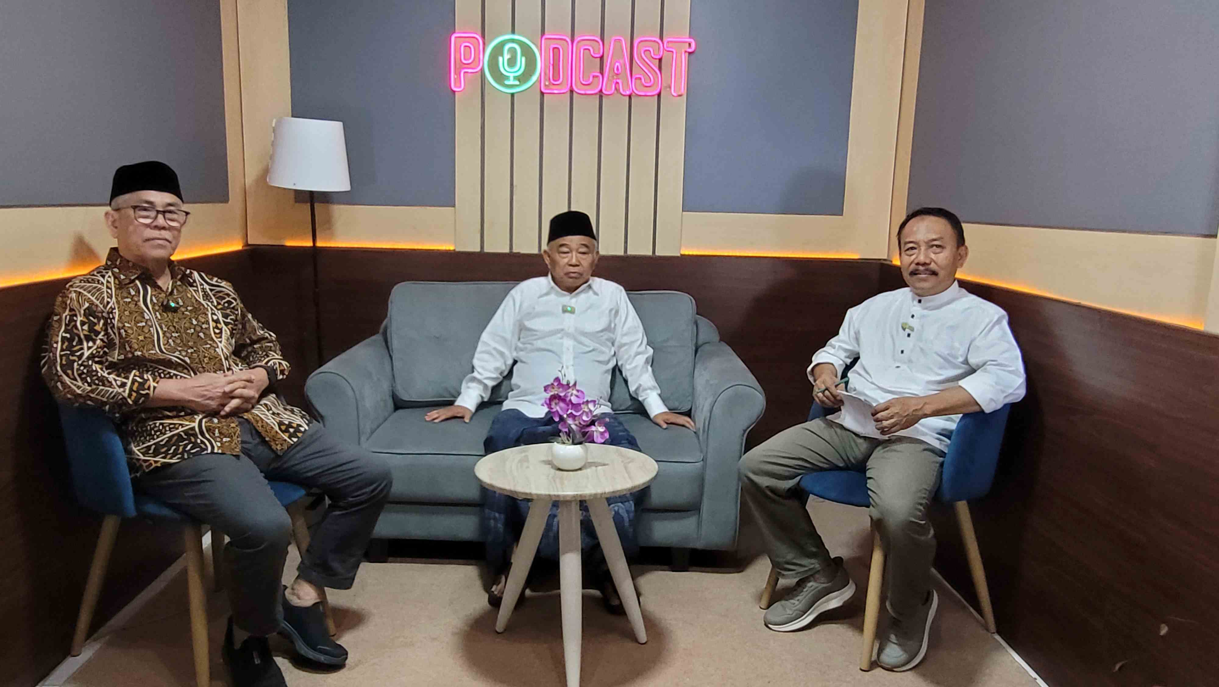 DARI KIRI: Prof Dr Zainuddin Maliki, Prof Dr KH Asep Saifuddin Chalim, MA dan M. Mas