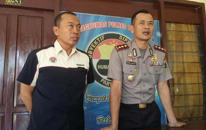 Kapolres Pamekasan AKBP Nowo Hadi Nugroho saat pres rilis kasus penggelapan raskin.