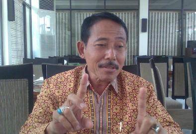 Kades Sembayat, Saudji. (foto: syuhud/BANGSAONLINE)