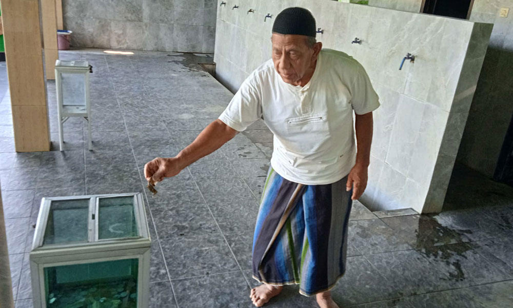 Lagi Maling Curi Kotak Amal Di Masjid Baiturrahman Sukodono Sidoarjo