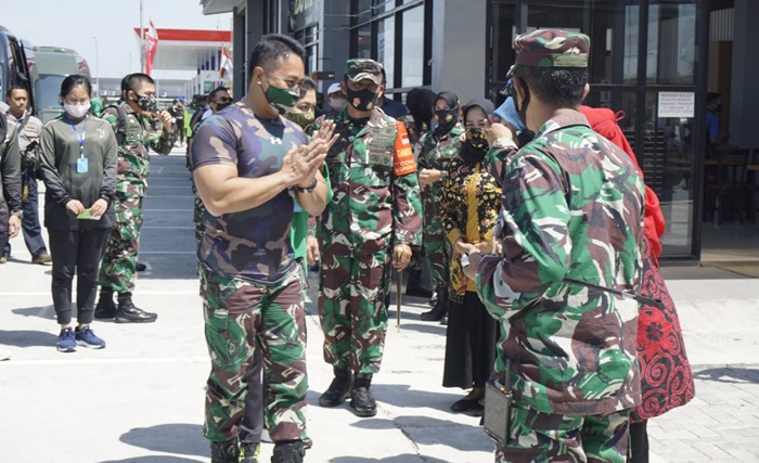 Kunker ke Kodam V/Brawijaya, Kasad Jenderal Andika Singgahi Rest Area Tol Ngawi 