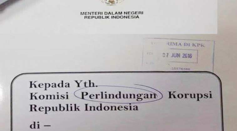 Inilah penampakan sampul surat kemendagri ke KPK. 