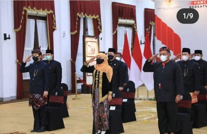 Pakai Busana Madura, Gubernur Khofifah Bikin Quiz Berhadiah dalam Peringati Hari Lahir Pancasila