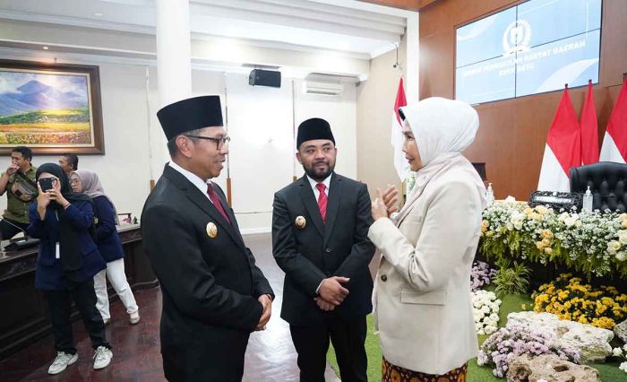 Nurochman Sampaikan Visi mBatu SAE dan Misi Nawa Bhakti Satya di Rapat Paripurna DPRD