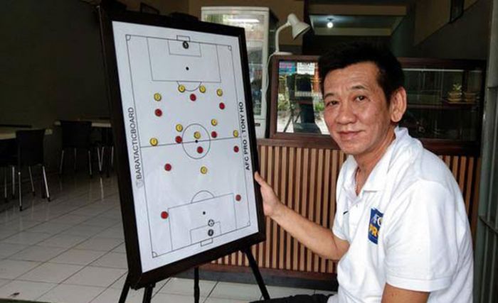 Persedikab Kediri Resmi Gaet Tony Ho sebagai Head Coach Musim Ini