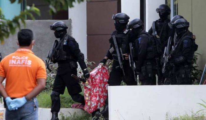 Enam Terduga Teroris Batam Ditangkap, Ancam Ledakkan Marina Bay dengan Roket
